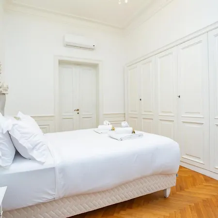 City Charm 3 Bdr Апартаменты Рим