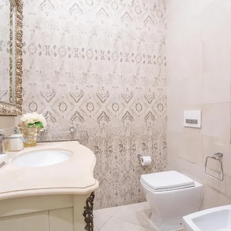 City Charm 3 Bdr Апартаменты *