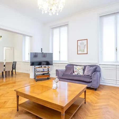 Апартаменты City Charm 3 Bdr *