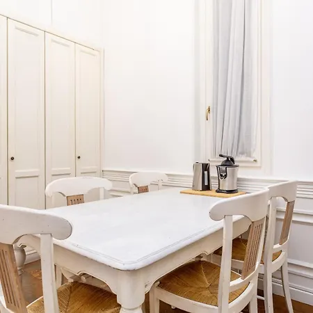 City Charm 3 Bdr Апартаменты *